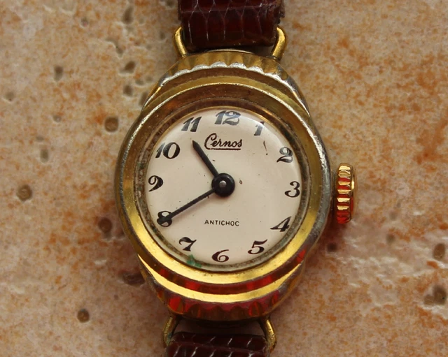 montre ancienne lip dauphine plaqué or .fonctionne montre ancienne lip dauphine plaqué or .fonctionne
