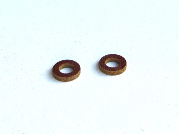 2 x Hornby Dublo / Wrenn fibre washer for loco motor, spares