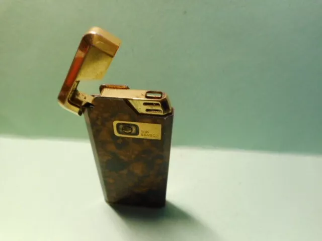 BRIQUET WIN LIGHTER Feuerzeug 打火机 ACCENDINO AANSTEKER ljusare vžigalnik BRIQUET WIN LIGHTER Feuerzeug 打火机 ACCENDINO AANSTEKER ljusare vžigalnik