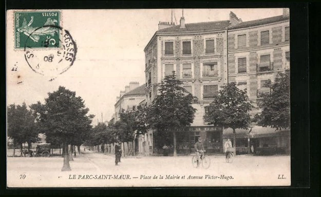 CPA Le Parc-Saint-Maur, Place de la Mairie and Avenue Victor-Hugo 1908