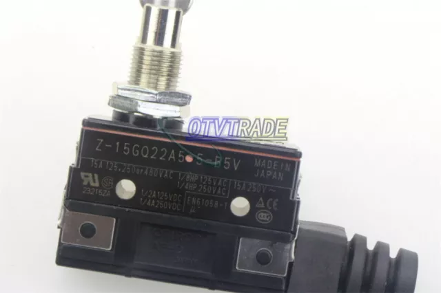 ONE Omron Z-15GQ22A55-B5V Micro Switch New
