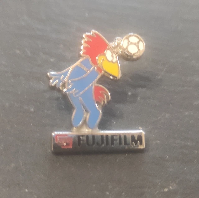 Pin's France 98 – Footix La Mascotte – Arthus Bertrand – Coupe Du Monde Football