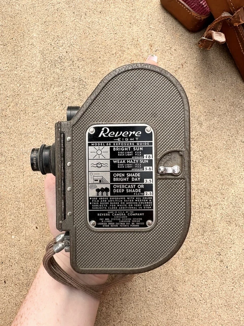 1940s Vintage The Revere Model 88 Regular 8mm Movie Camera With Case