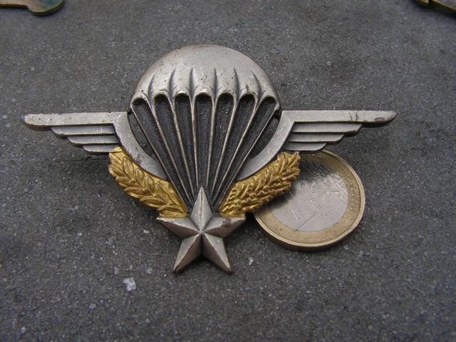 1° REC : insigne de béret du 1° régiment étranger de cavalerie G. 4587