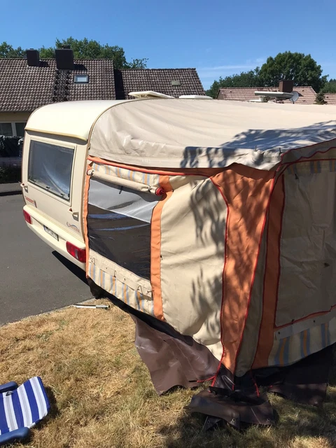 Wohnwagen Comtesse 490 DW mit Vorzeit