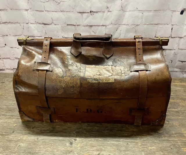 CMR Classic Firearms :: Antique Gladstone Travel Bag. Ref.#. 6a.
