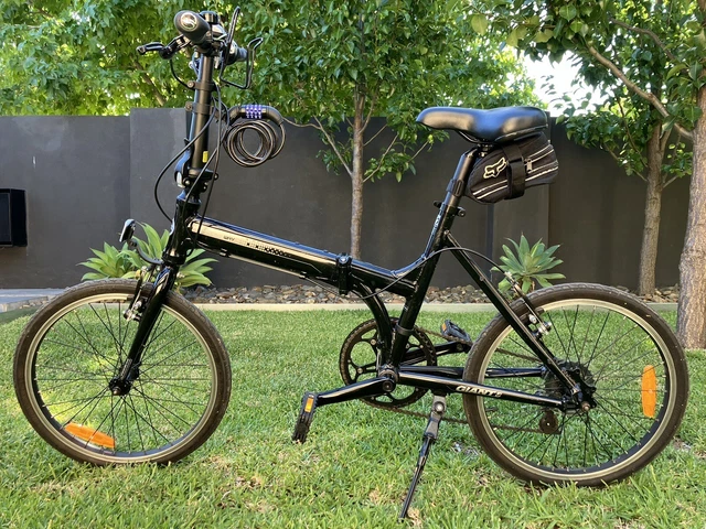 GIANT CROSS CITY Disc 2023 Urban Flat Bar Bike 540.00 PicClick AU