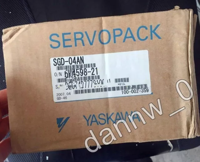 New in box YASKAWA SGD-04AN Servo driver Free fast shipping/1