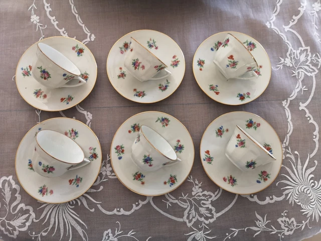 Lot De 6 Tasses À Café Anciennes En Porcelaine De Limoges Et Petites Fleurs