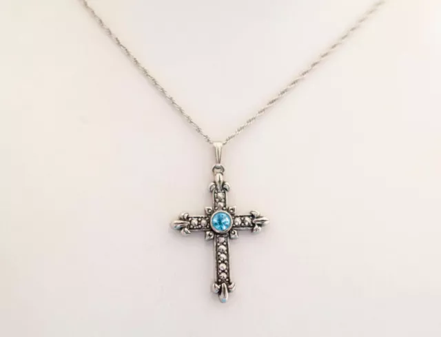 Rare Hard To Find Avon Celtic Blue Gem Graceful Cross 20” Silver Tone Necklace