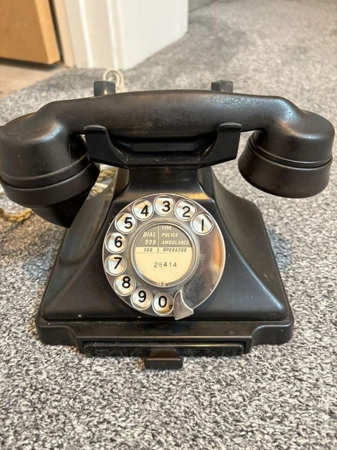 SET OF 4 vintage GPO Bakelite telephones, various models, untested. £42 ...