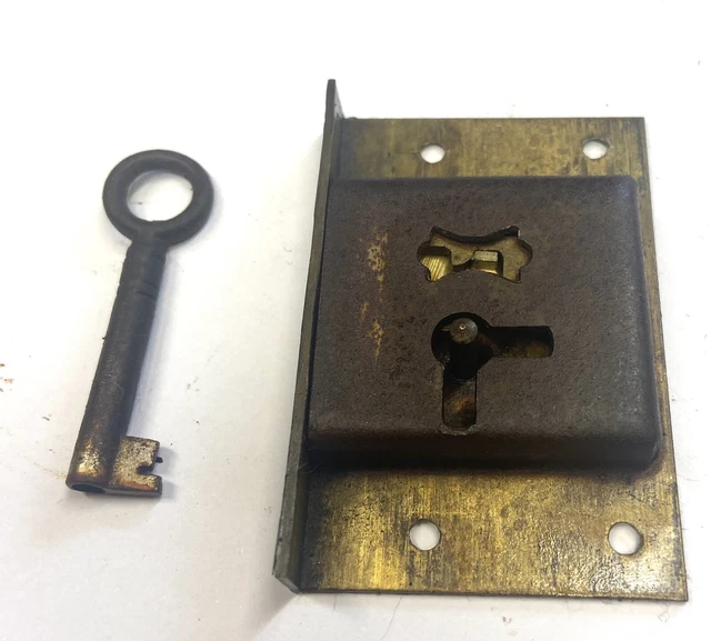 ANTIQUE GRANDFATHER / Longcase Clock Lock and Key Working £45.00