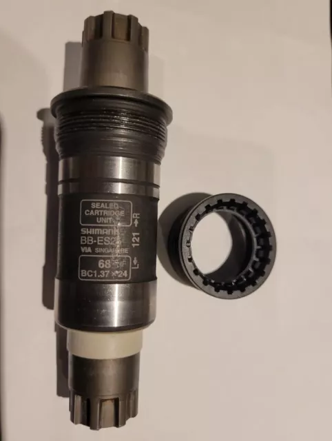 Shimano BB-ES25 bottom bracket 68 x 121mm OCTALINK