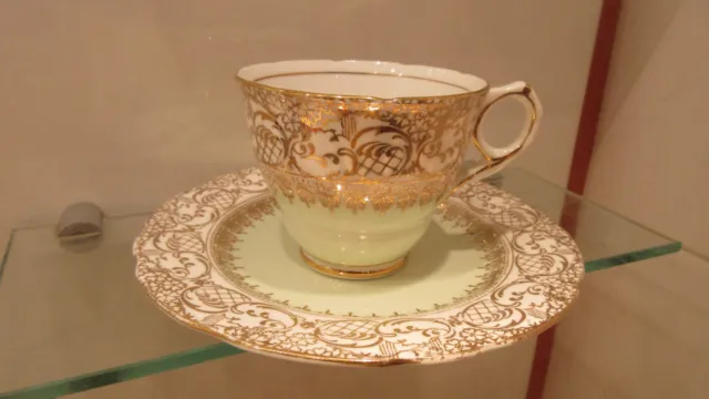 Royal Stafford Bone China - Tasse et sous tasse à thé en porcelaine anglaise