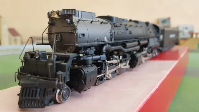 Rivarossi HO gauge 1548 Union Pacific 4-6-6-4 "Challenger", 3985, black, boxed