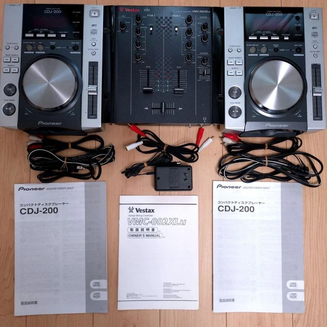 PIONEER CDJ-200 PROFESSIONAL CD Player Vestax VMC-002XL Mixer Set