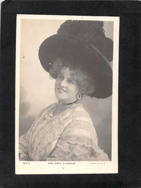 B2449 People Glamour Marie Studholme Rotary pu vintage postcard