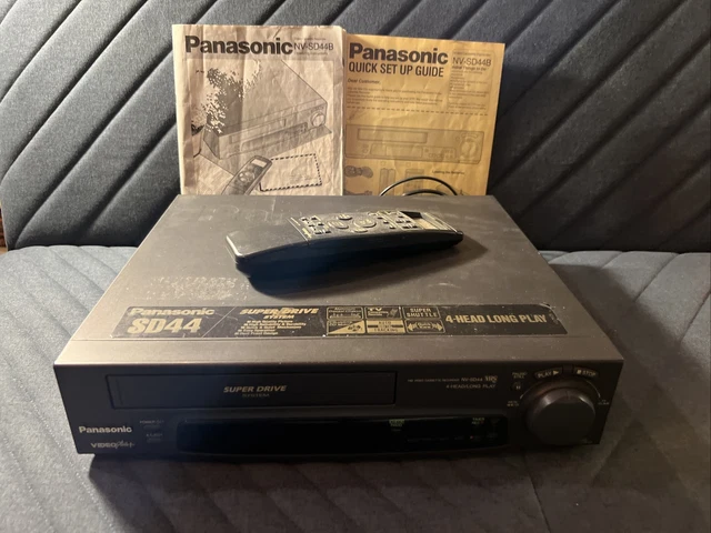 PANASONIC REGISTRATORE VHS Super Drive - grigio - solo unità (NV-HD630