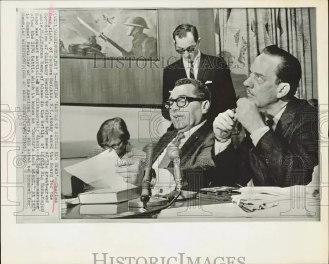 1967 Press Photo Charles Reno and attorney at "Little Big Horn" battle review.