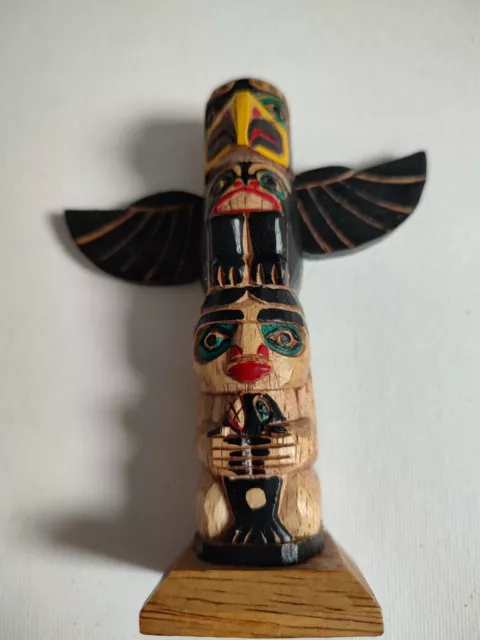 Totem pole hand carved and painted 4.5" x 1.5" good condition