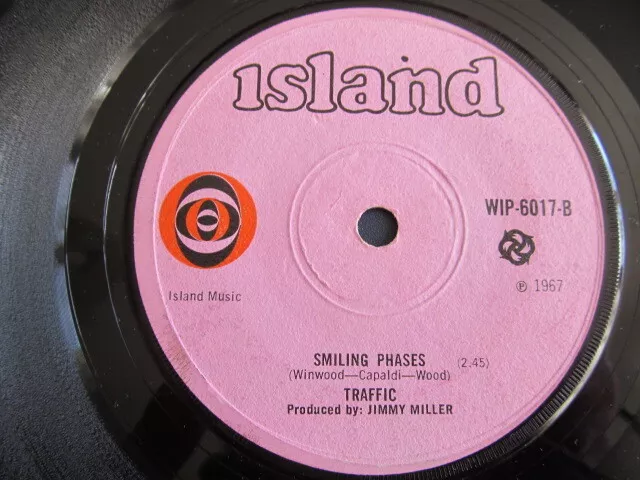 Traffic - hole in my shoe / Smiling phases - 1969  7'' vinyl Island WIP 6017