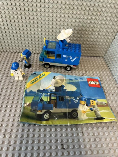 Lego Vintage Town  6661 Mobile TV Crew W/ Instructions. 1989