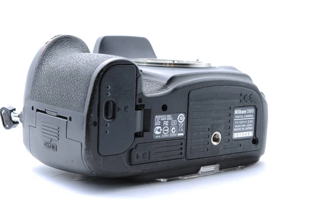 Nikon D800 36.3MP FX Digital Camera Body Low Shutter Count [USED] with Battery 3