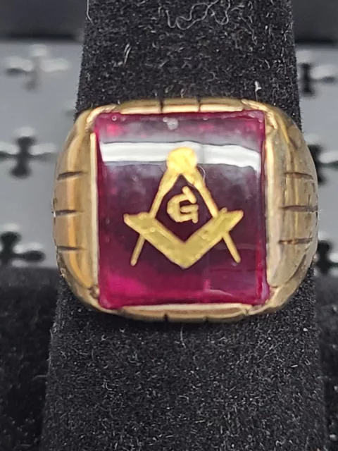 10K Yellow Gold Masonic Ring 7.1 Grams TW Size 10