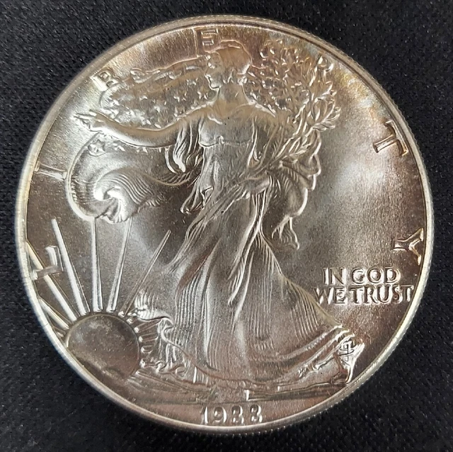 1988 $1 Walking Liberty American Silver Eagle Dollar (ES302)