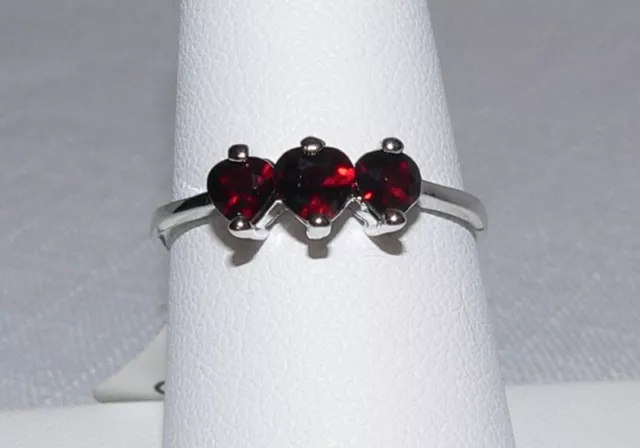 Park Lane Sweet Heart Ring Genuine Garnet & Sterling Silver Pretty!  Size 8
