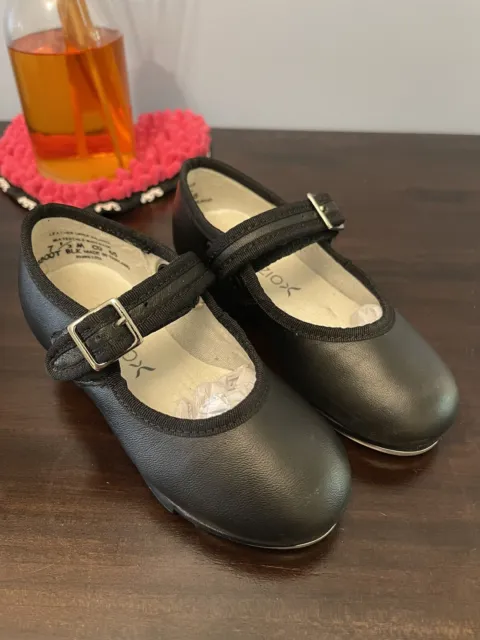 Capezio Tap Dance Shoes Black Easy Strap For Girls.