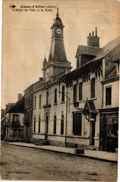 CPA COSNE-d'ALLIER L'Hotel de Ville et la Poste (262246)