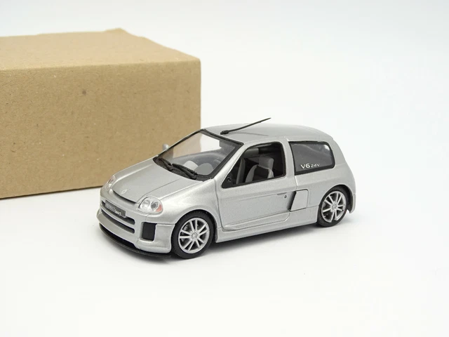 Universal Hobbies SB 1/43 - Renault Clio OM Olympique