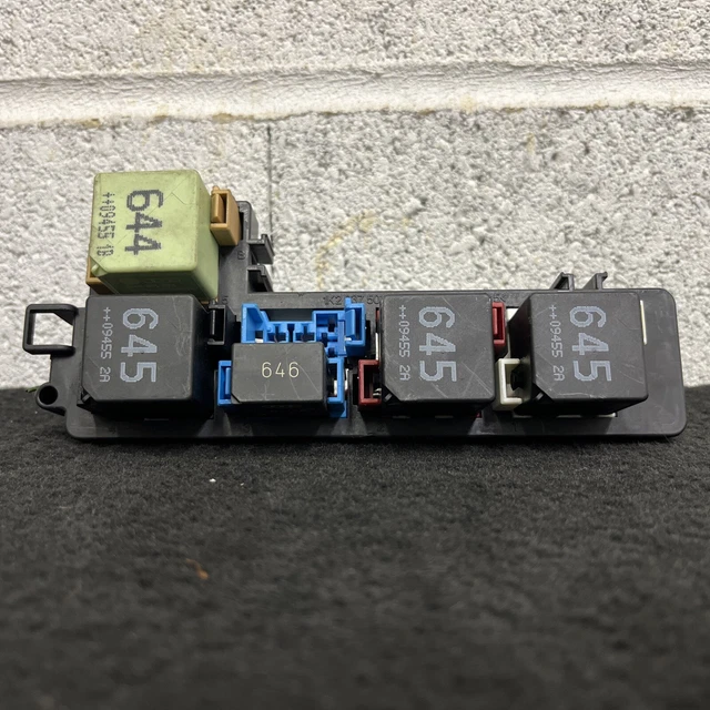 VOLKSWAGEN GOLF MK6 2.0 Tdi Diesel Fuse Relay Box 092012 1K2937503B