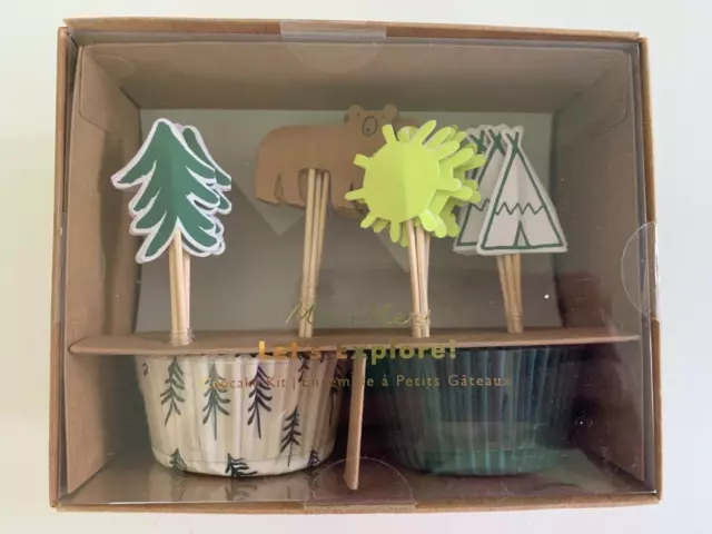Kit de cupcakes Meri Meri Meri Explore 24 líneas y selecciones osos de campamento árbol de tipis