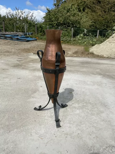 Grand vase en fer forgé et cuivre Vintage 70 hauteur 96 cm