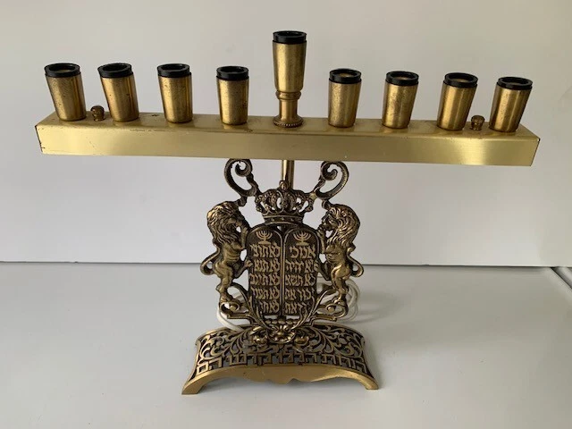 Vintage Electric Brass Menorah by Oppenheim Israel Hannukah Pre-Owned Read Vintage Electric Brass Menorah by Oppenheim Israel Hannukah Pre-Owned Read