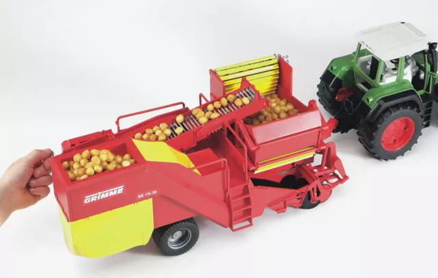 Bruder 2130 - Grimme SE75-30 Kartoffelvollernter mit Kartoffelimitaten