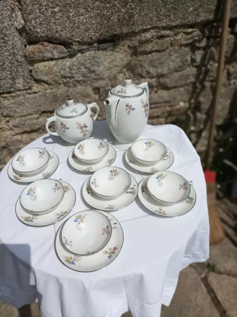 Très bel ancien sevice à café en porcelaine de Limoges. 2