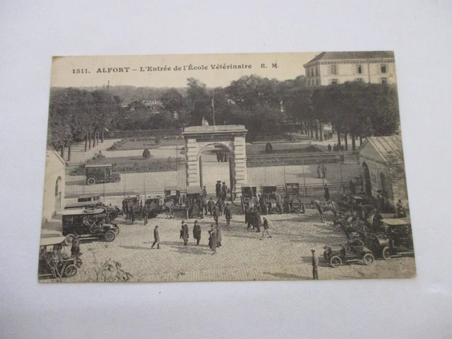 Cpa  Val De Marne 94 Alfort L'entree De L'ecole Veterinaire