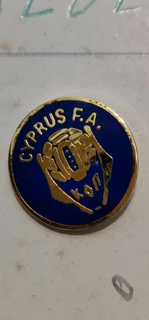 ITALY ITALIA AS Melfi Calcio Football Enamel Pin Badge Distintivo