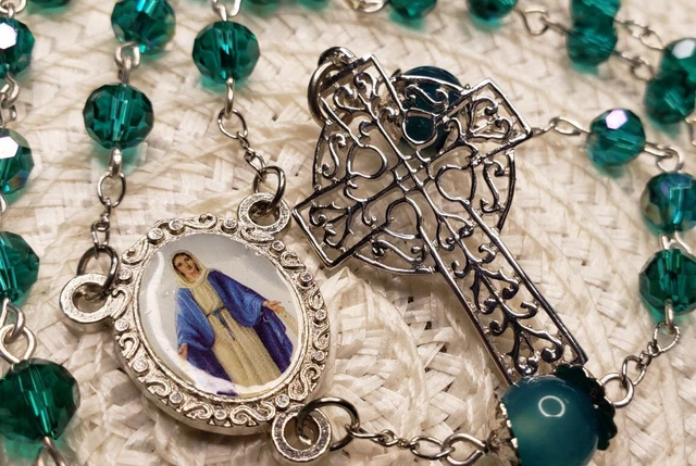 Vintage Rosary Celtic cross green glass beads Crucifix Catholic G26