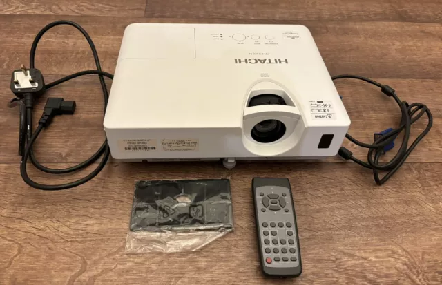 Hitachi CP-EX302N 3LCD HDMI XGA Projector 3200 Lumens with Remote 138 Lamp Hours