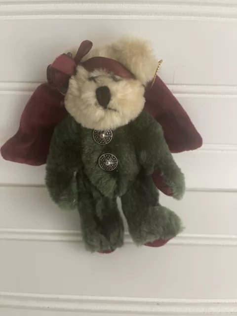 Boyd’s Bear Arinna Goodnight Green and Red Christmas Jointed Angel Wing Bear