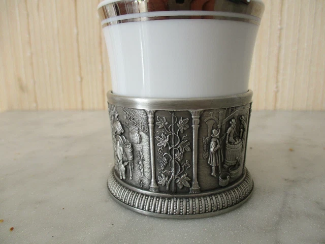 TASSE A CAFE MOKA EN EN PORCELAINE theme la vigne et  vendange