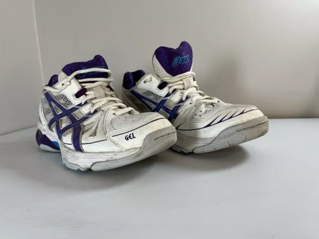 ASICS GEL-Netburner Academy 9 White Size 7.5 -