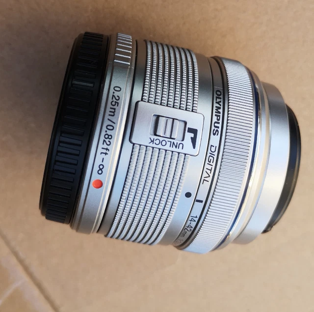 Olympus M. Zuiko Digital obiettivo MSC 14-42 mm f/3.5-5.6 ll R - Micro 4/3 argento