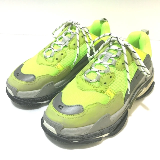 Scarpe simili a balenciaga triple s top