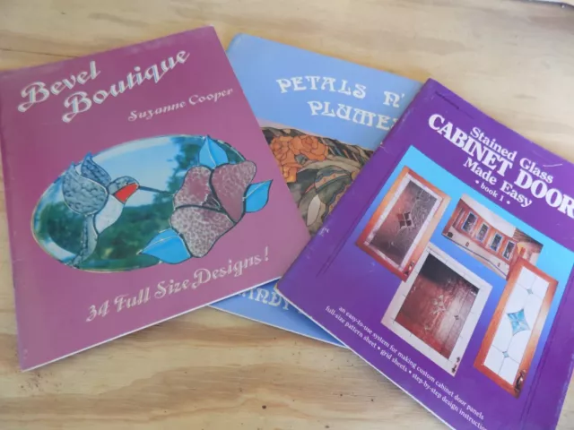 (3) Stained Glass Pattern Books Pre-Owned ( 30A)