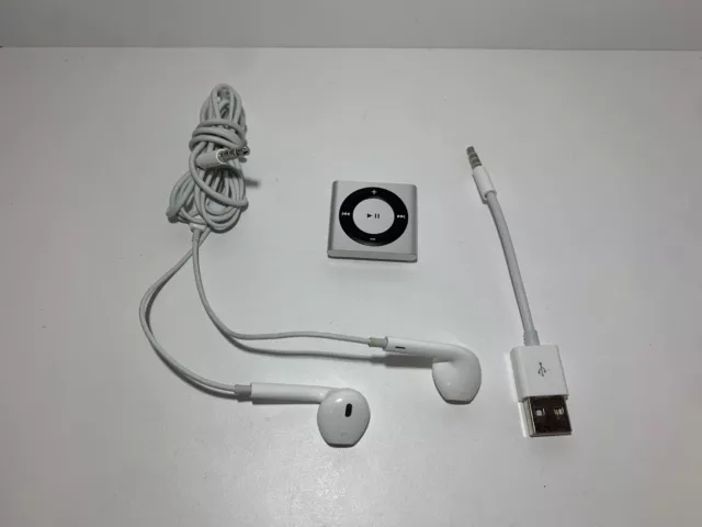 Apple iPod Shuffle | 4. Generation | 2GB | A1373 | Silber - Sehr Guter Zustand